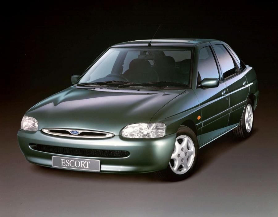  Ford Escort 1995 года  (фото 17 из 43)